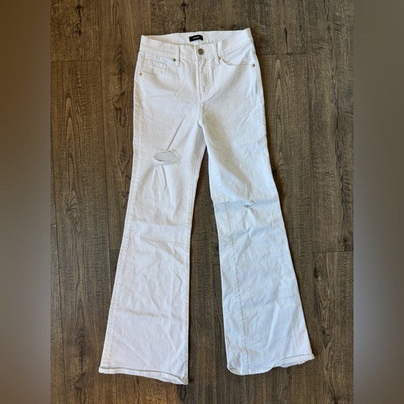 Express Women’s Mid Rise White '70s Flare Jeans- Size 0 - Picture 4 of 7